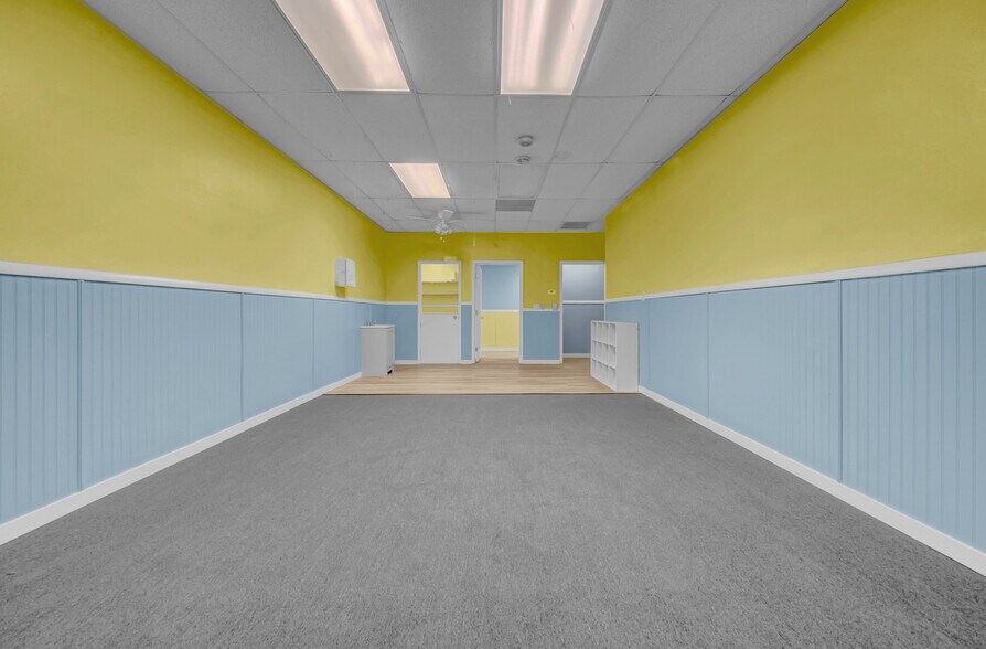 More Photos Of 1419 Sunset Point Rd, Clearwater Office For Sale