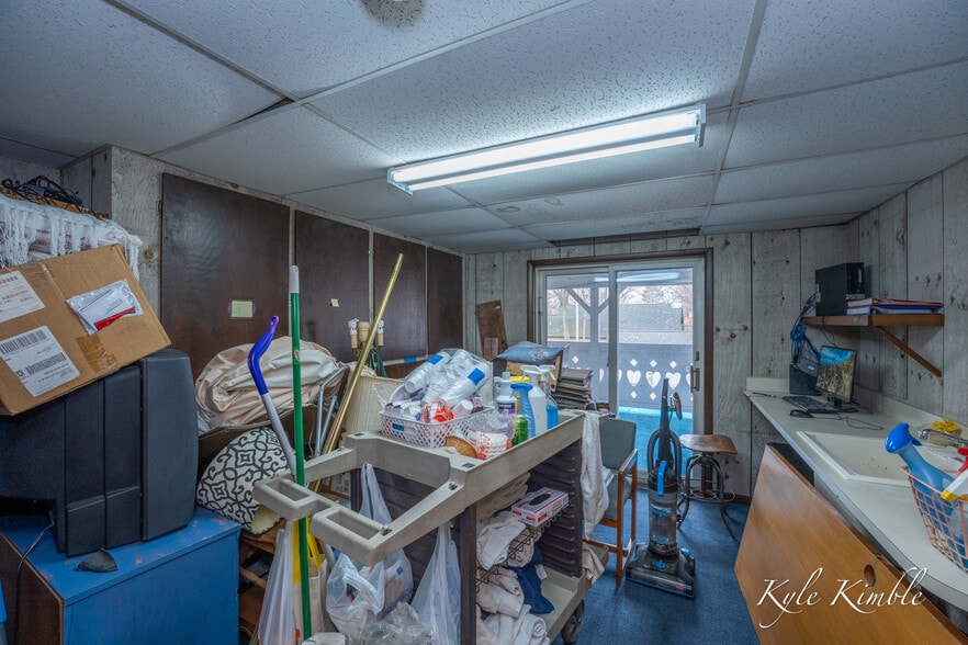 More Photos Of 104 W Houghton Lake Dr, Prudenville Hotel For Sale