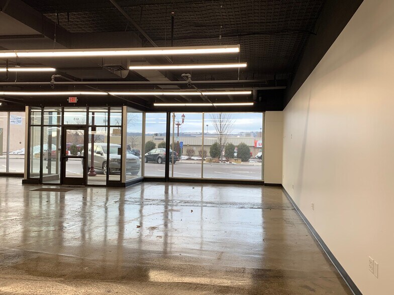 More Photos Of 615 S Front St, Mankato Storefront Retail Office For Lease