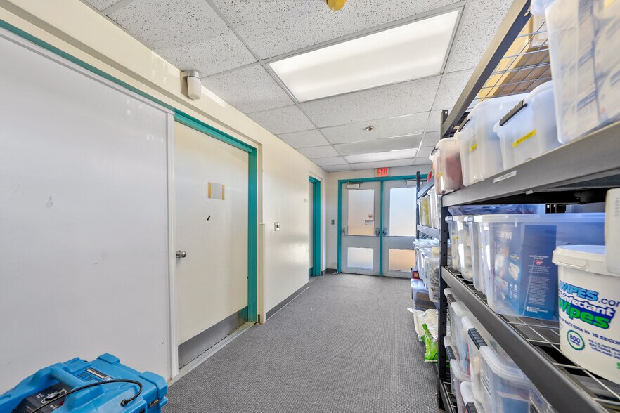 More Photos Of 715 NW Dimmick St, Grants Pass Office For Sale