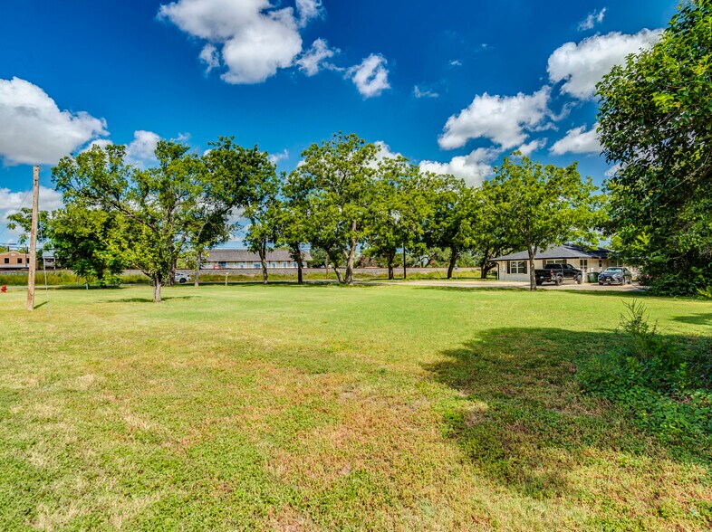 More Photos Of 301 Railroad St., Buda Land For Sale