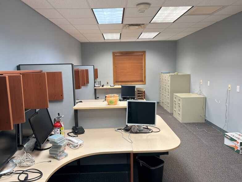 More Photos Of 8514-8518 N Dixie Dr, Dayton Medical For Lease