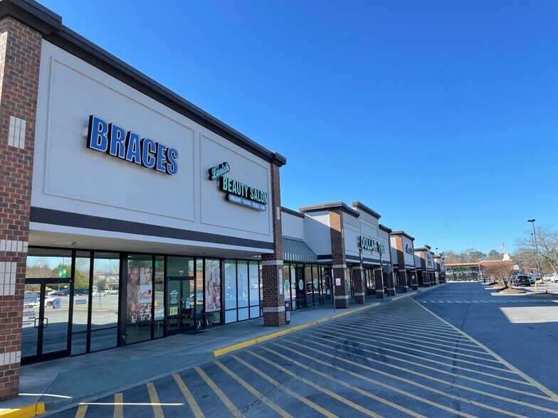 40044030 Lawrenceville Hwy NW, Lilburn, GA 30047 For Lease