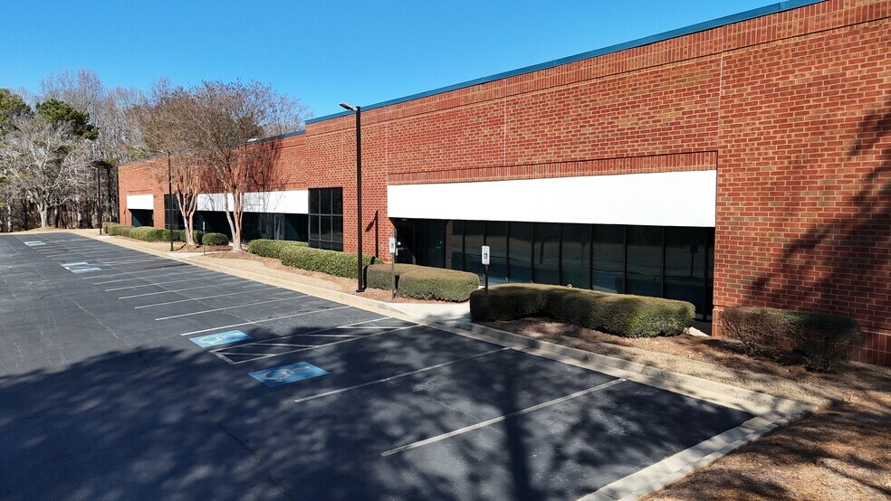 More Photos Of 5240 Snapfinger Park Dr, Lithonia Light Distribution For Lease