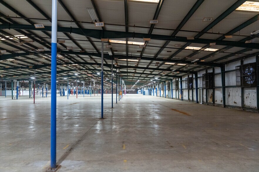 More Photos Of 212 Industrial Park Rd, Starkville Warehouse For Lease