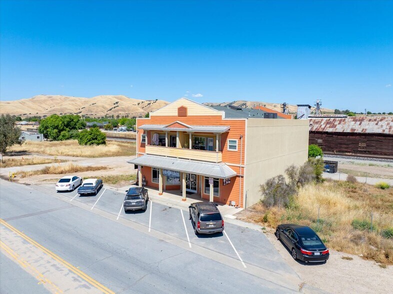 More Photos Of 1470 Mission St, San Miguel Storefront Retail Residential For Sale