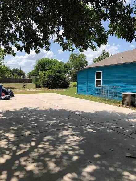 More Photos Of 4400 Us Highway 183 S, Austin Office Residential For Sale