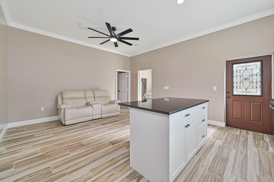 More Photos Of 4240 Ellis Rd, Fort Myers Apartments For Sale