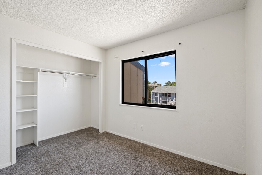 More Photos Of 935 Hathaway Dr, Colorado Springs Apartments For Sale