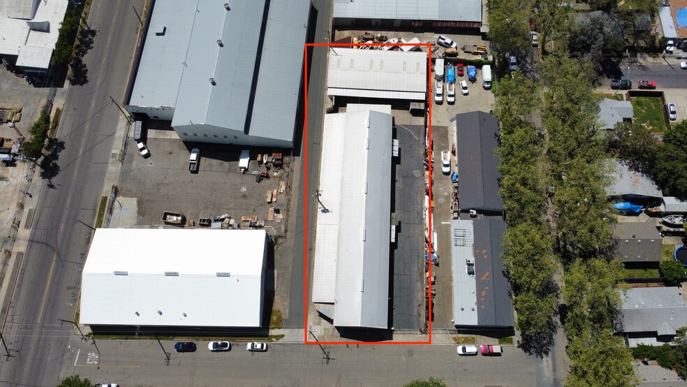 Primary Photo Of 10 Daisy Ave, Lodi Warehouse For Lease