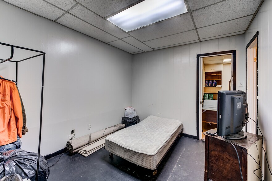 More Photos Of 811 N Travis St, Liberty Apartments For Sale