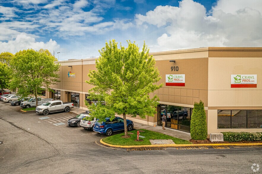 More Photos Of 910-914 Valley Ave NW, Puyallup Warehouse For Lease