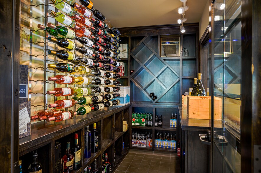 More Photos Of 19920 1st St, Hilmar Restaurant For Lease