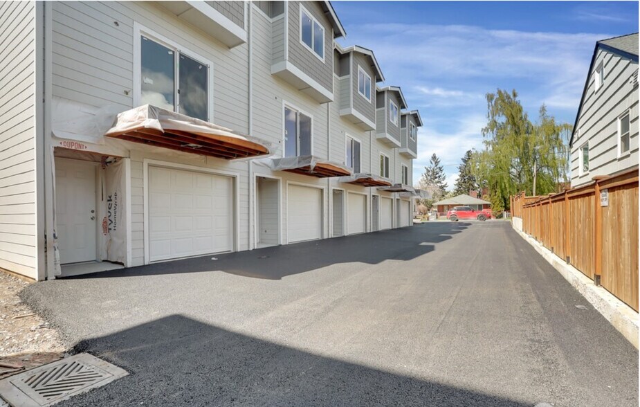 More Photos Of 234 S 70th St, Tacoma Apartments For Sale