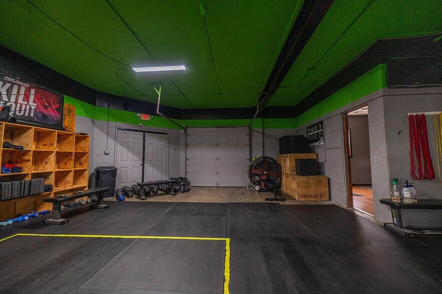 More Photos Of 145 Edison Ave, Circleville Sports And Entertainment For Sale