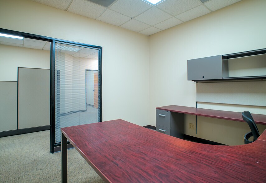 More Photos Of 1611 E 4th St, Santa Ana Loft Creative Space For Lease