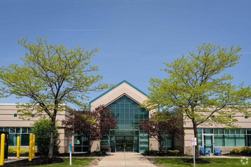 More Photos Of 75 Earhart Dr, Amherst Unknown For Lease