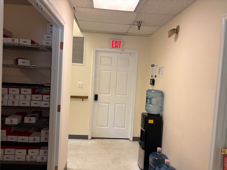 More Photos Of 8538 Terminal Rd, Lorton Warehouse For Lease