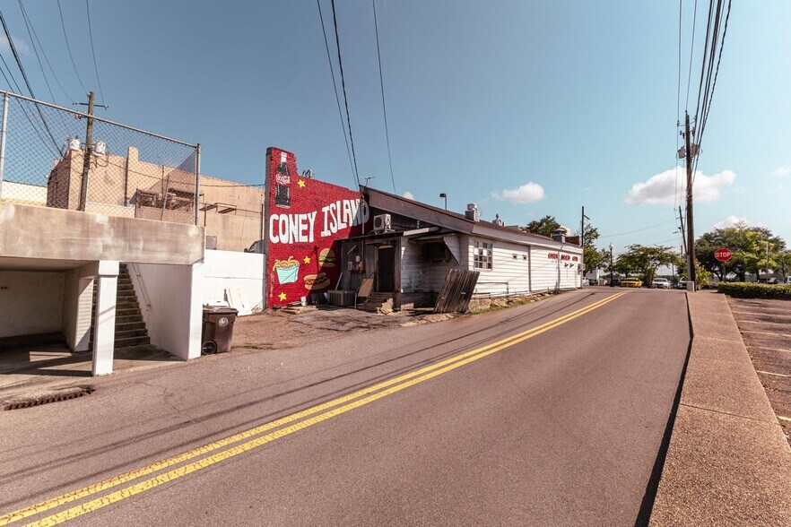 More Photos Of 400 N Main St, Hattiesburg General Retail For Sale
