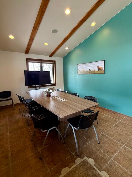 More Photos Of 160 Amelia St, Ridgway Office For Lease