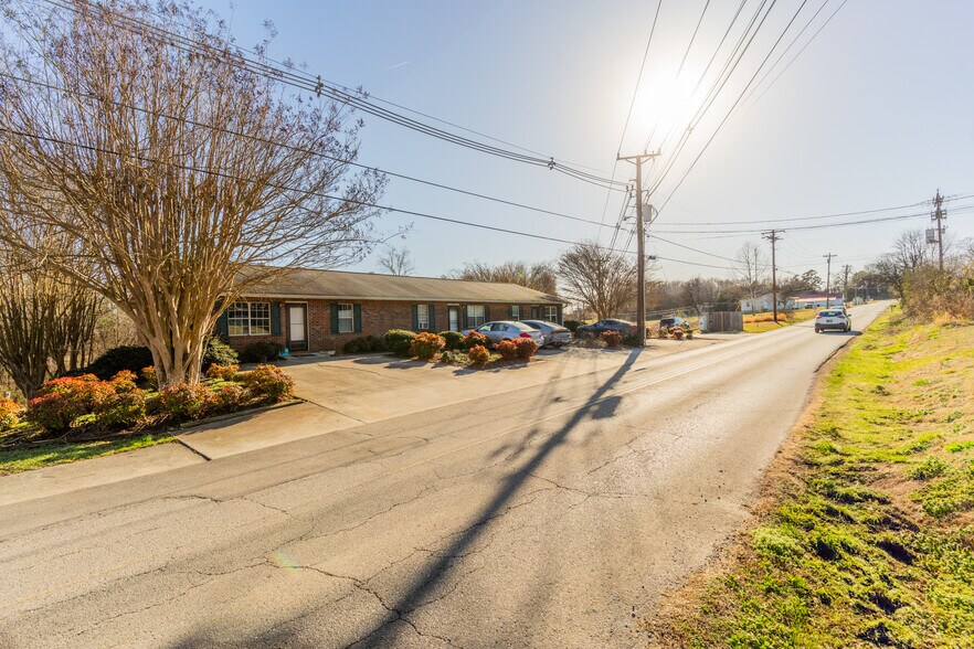 More Photos Of 369 Warren St, Madisonville Multifamily For Sale