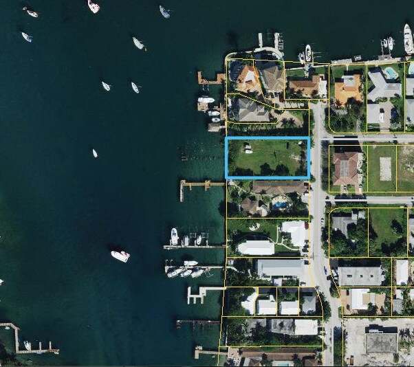More Photos Of 2715 Lake Dr, Riviera Beach Land For Sale