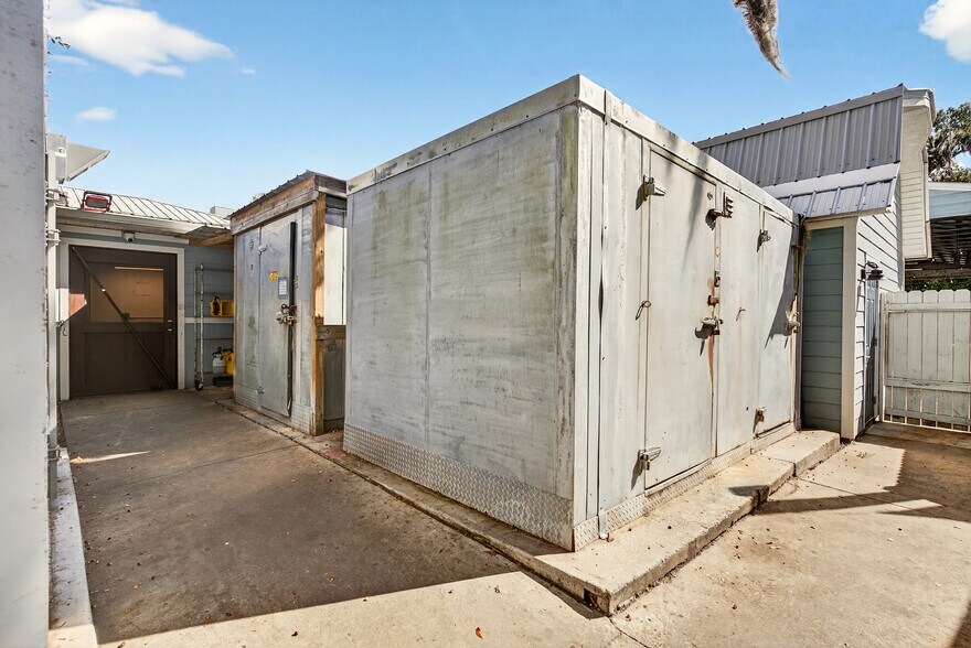 More Photos Of 765 3rd Ave, Welaka Restaurant For Sale