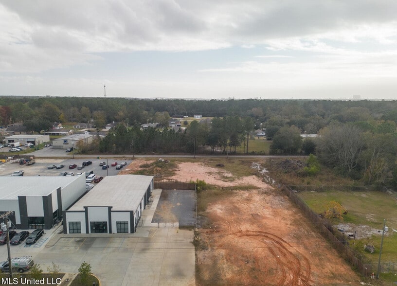 More Photos Of 14509 Stenum St, Biloxi Office For Sale