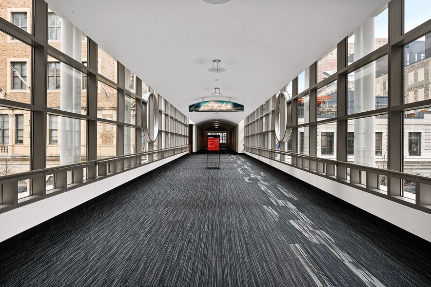 More Photos Of 917-927 Nicollet Mall, Minneapolis Office For Sale