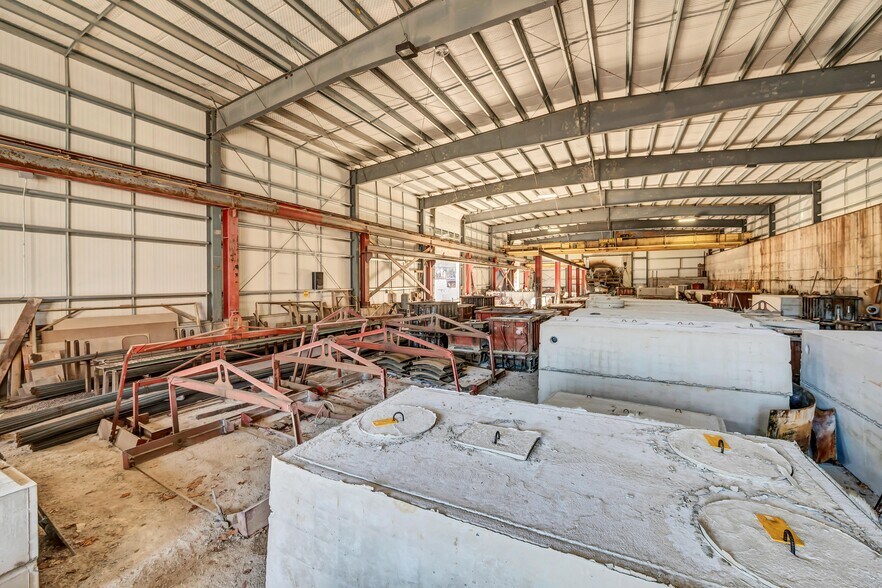 More Photos Of 41 Padanaram Rd, Danbury Manufacturing For Sale