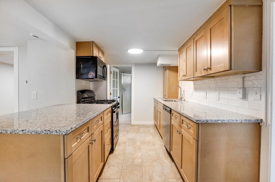 More Photos Of 848-852 S Logan St, Denver Apartments For Sale