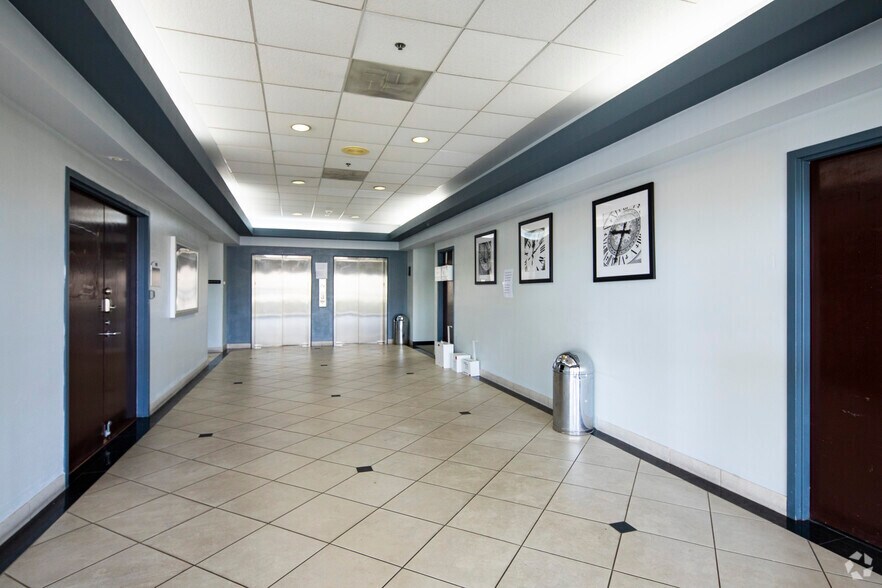 More Photos Of 3450 E Fletcher Ave, Tampa Medical For Lease