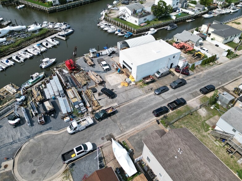 More Photos Of 150 Cary Pl, Freeport Warehouse For Sale