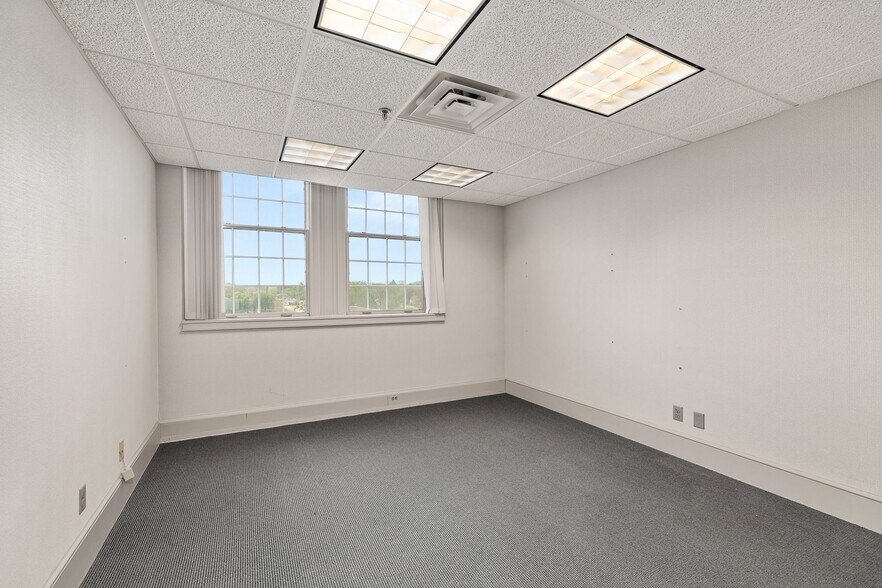 More Photos Of 380 N Main St, Mansfield Office Residential For Sale