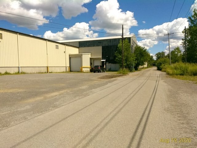 More Photos Of 400 Ingham Ave, Blasdell Light Distribution For Lease