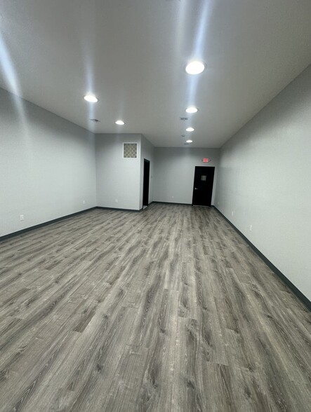 More Photos Of 506-508 Henderson Ave, Staten Island Storefront For Lease
