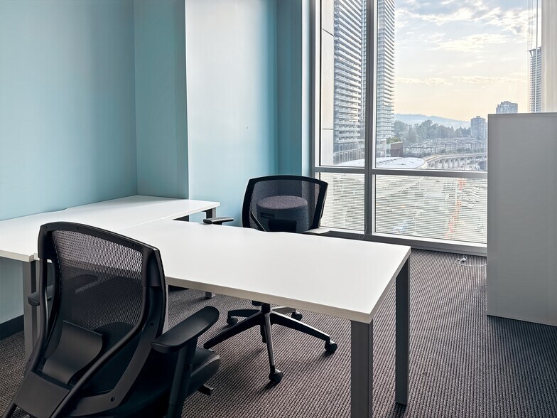 More Photos Of 4402 Skyline Dr, Burnaby Coworking Space