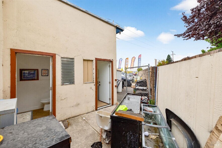 More Photos Of 3110 Santa Rosa Ave, Santa Rosa Auto Dealership For Sale