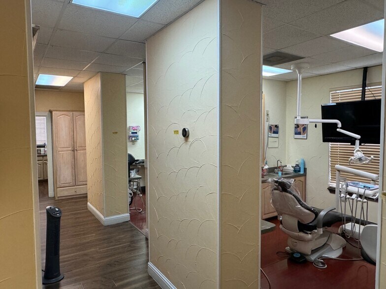 More Photos Of 6407 Colleyville Blvd, Colleyville Medical For Lease