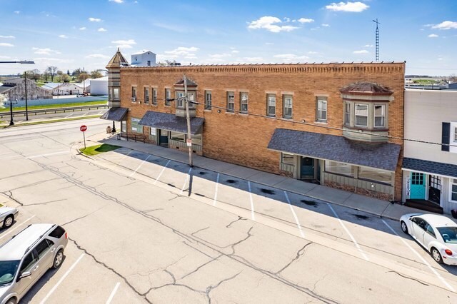 More Photos Of 200 W Lincoln St, Waterman Storefront Retail Residential For Sale