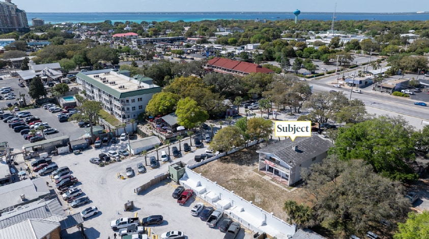 More Photos Of 302 Harbor Blvd, Destin Restaurant For Lease
