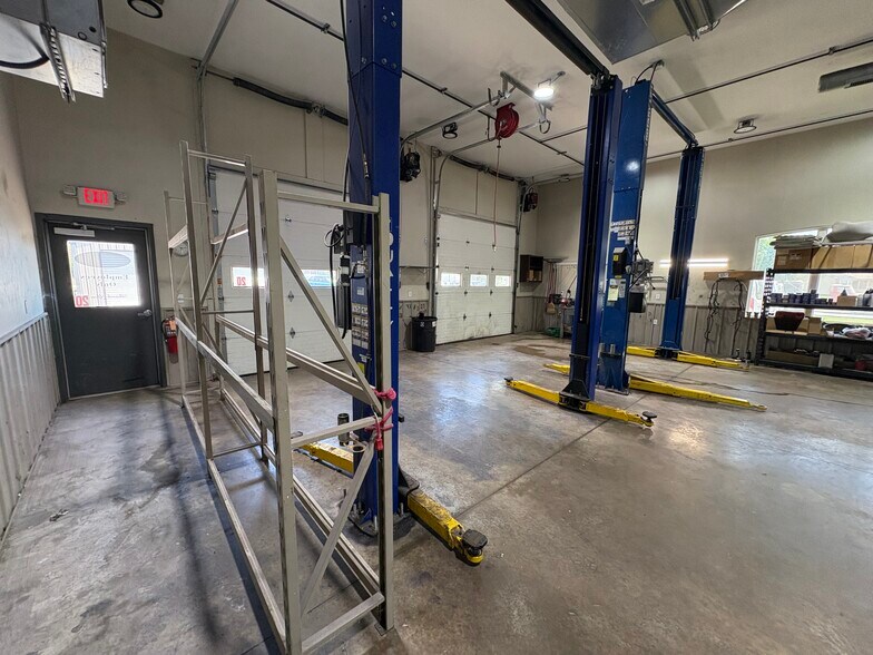 More Photos Of 2306 IFCU way, Lafayette Auto Dealership For Sale