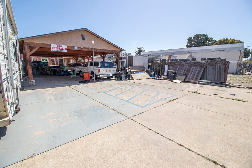 More Photos Of 215 E Fesler St, Santa Maria Storefront For Sale