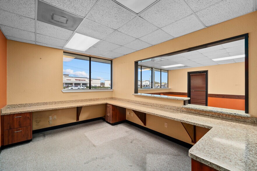 More Photos Of 1601 Liberty St, Richmond Medical For Lease