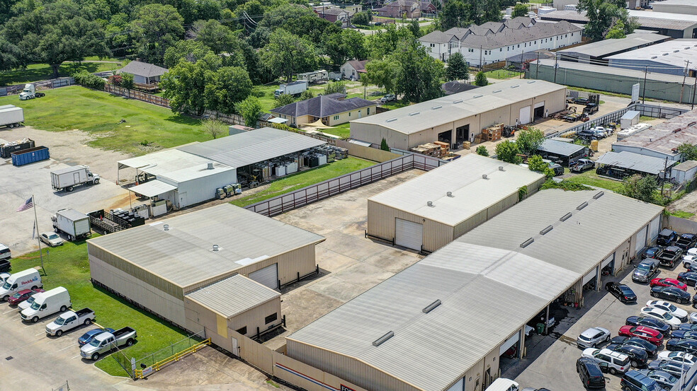 Primary Photo Of 6004 N Shepherd Dr, Houston Warehouse For Sale