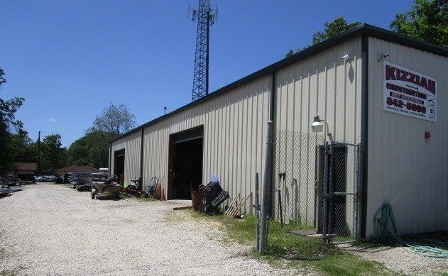 Primary Photo Of 710 Lindbergh Dr, Beaumont Warehouse For Lease