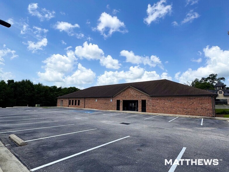 Primary Photo Of 9971 Airport Blvd, Mobile Office For Sale