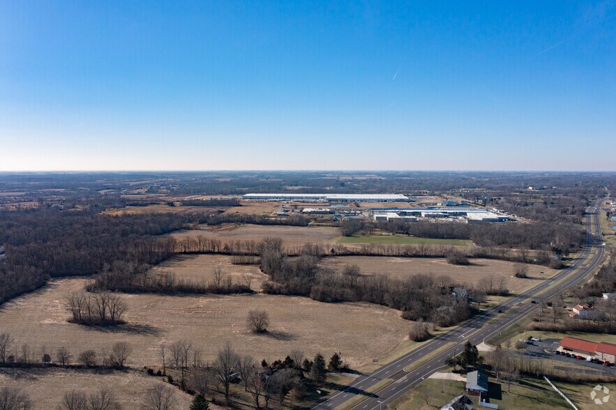 More Photos Of 6942 Salem Ave, Clayton Warehouse For Lease