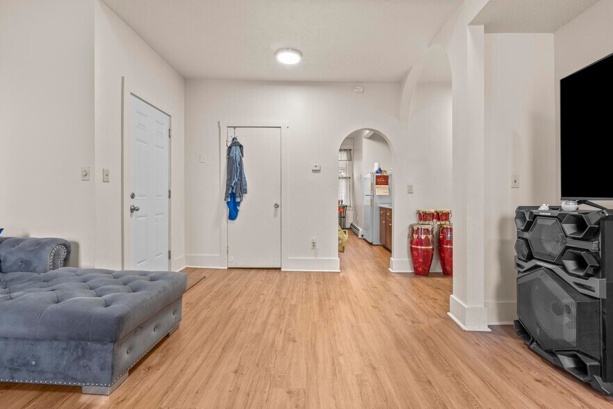 More Photos Of 380 Arch St, New Britain Apartments For Sale