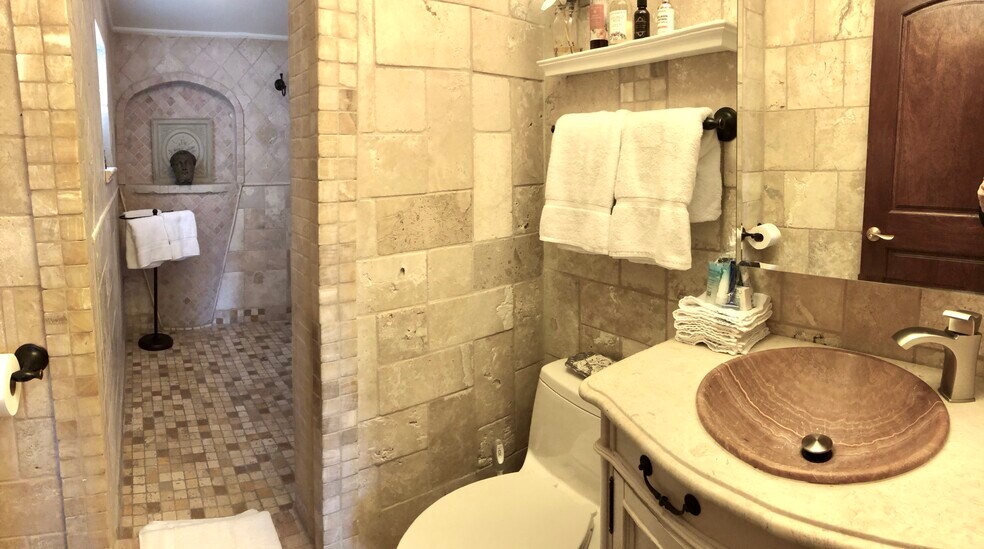 More Photos Of 4030 Beach Dr SW, Seattle Specialty For Sale